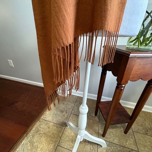 Elegant Brown Shawl Wrap - Picture 3 of 4